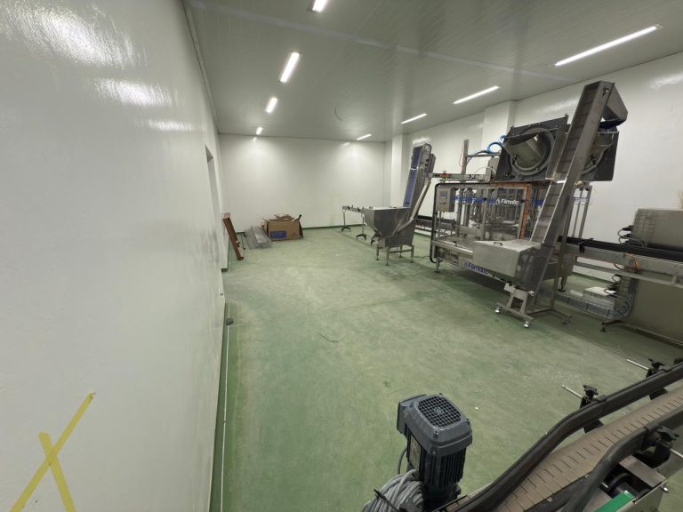 Non slip surface with easy, efficient cleaning