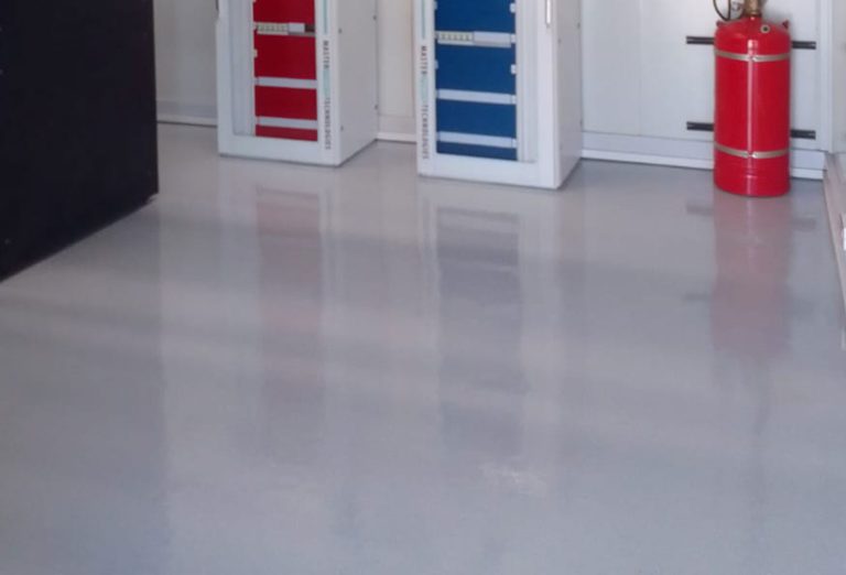 Dust-free and highly reflective environment